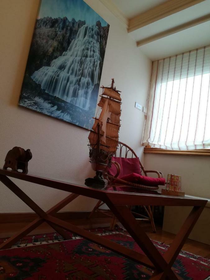 דירות א-קורוניה Apartamento En Caion מראה חיצוני תמונה